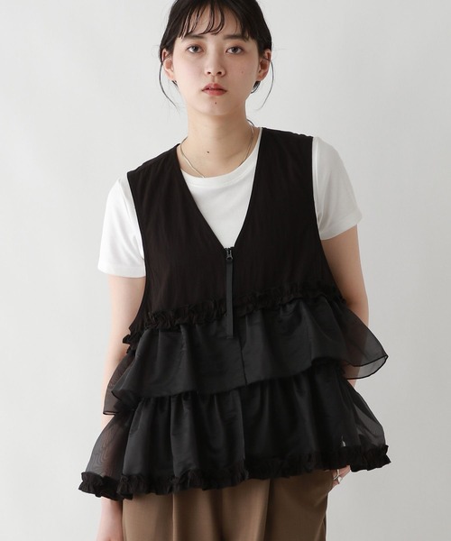 RAGEBLUE（レイジブルー）の「フロントジップ/異素材チュールフリルベスト（ベスト・レディース・ブラック/ホワイト/グリーン・FREE）」の2枚目の写真