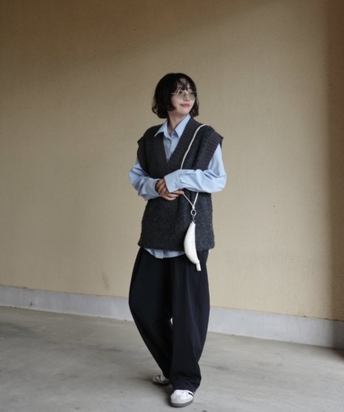 YENNA(イェンナ)の「【プードルニットオーバーベスト】Vネックニットベスト/ファーニットベスト(ベスト・レディース・アイボリー/グレイッシュベージュ/チャコールグレー・FREE)」の20枚目の写真