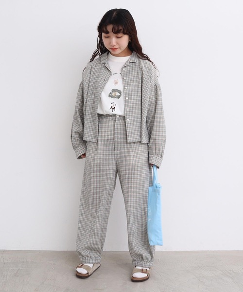 l'atelier du savon(アトリエドサボン)の「やさしいチェック 裾しぼりパンツ(その他パンツ・レディース・ベージュ・FREE)」の7枚目の写真