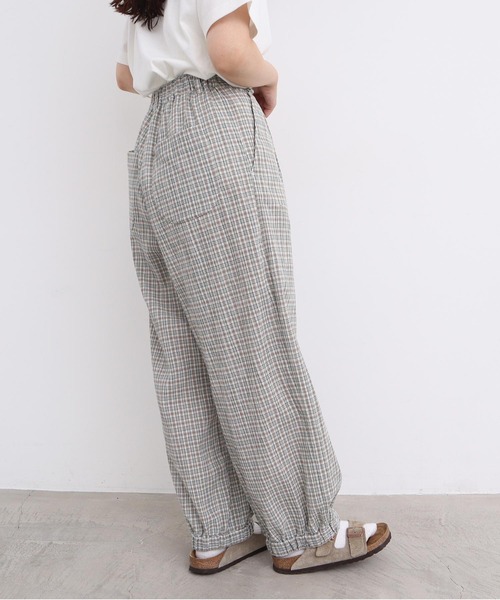 l'atelier du savon(アトリエドサボン)の「やさしいチェック 裾しぼりパンツ(その他パンツ・レディース・ベージュ・FREE)」の22枚目の写真