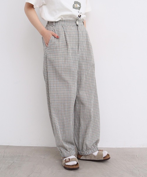 l'atelier du savon(アトリエドサボン)の「やさしいチェック 裾しぼりパンツ(その他パンツ・レディース・ベージュ・FREE)」の3枚目の写真