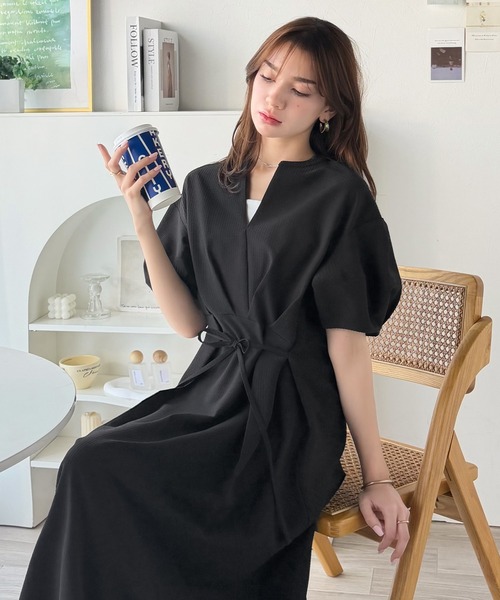 classicalelf(クラシカルエルフ)の「【UVカット・防シワ・吸水速乾機能付き】涼しさも美しさも、さらっと叶える。サッカーランタンスリーブステッチタックワンピース(無地・チェック柄)(ワンピース・レディース・アイボリー/ブラック系/ブラウン系/ブラック・LARGE/X-LARGE/SMALL/MEDIUM)」の21枚目の写真