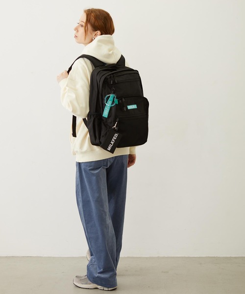 MILKFED.(ミルクフェド)の「【23L】W ZIP BACKPACK LtGREEN【PC収納可・A4サイズ・WEB限定】(バックパック/リュック・レディース・ブラック・ONE SIZE)」の16枚目の写真