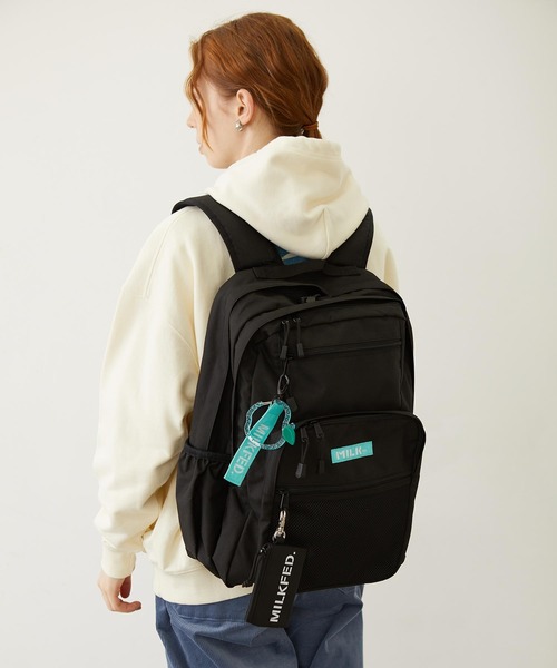 MILKFED.(ミルクフェド)の「【23L】W ZIP BACKPACK LtGREEN【PC収納可・A4サイズ・WEB限定】(バックパック/リュック・レディース・ブラック・ONE SIZE)」の5枚目の写真