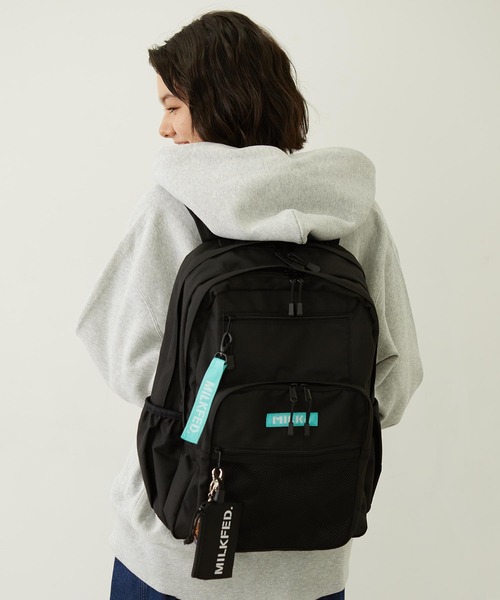 MILKFED.(ミルクフェド)の「【23L】W ZIP BACKPACK LtGREEN【PC収納可・A4サイズ・WEB限定】(バックパック/リュック・レディース・ブラック・ONE SIZE)」の18枚目の写真