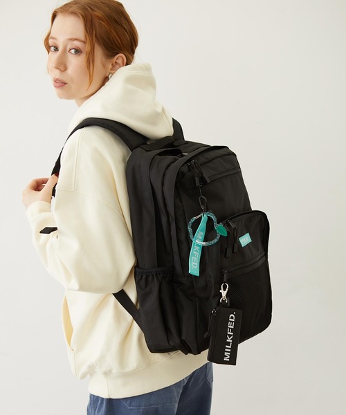 MILKFED.(ミルクフェド)の「【23L】W ZIP BACKPACK LtGREEN【PC収納可・A4サイズ・WEB限定】(バックパック/リュック・レディース・ブラック・ONE SIZE)」の2枚目の写真