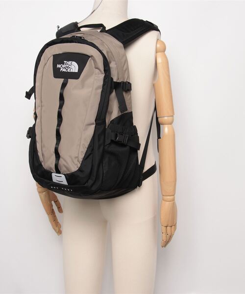 THE NORTH FACE(ザノースフェイス)の「ザ ノース フェイス THE NORTH FACE Hot Shot_ホットショット(バックパック/リュック・メンズ・その他・ONE SIZE)」の4枚目の写真