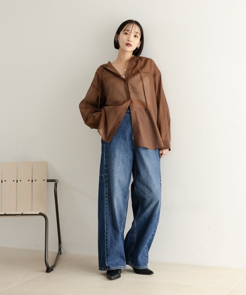 LOWRYS FARM（ローリーズファーム）の「シアーフードシャツ  580082（シャツ/ブラウス・レディース・ブラウン/オフホワイト/ブルー・FREE）」の15枚目の写真