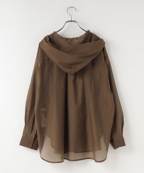 LOWRYS FARM（ローリーズファーム）の「シアーフードシャツ  580082（シャツ/ブラウス・レディース・ブラウン/オフホワイト/ブルー・FREE）」の21枚目の写真