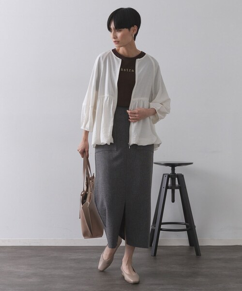 OPAQUE.CLIP(オペークドットクリップ)の「シアーバルーンペプラムブルゾン【洗える】(ブルゾン・レディース・ブラック/アイボリー/ダークブラウン・42/40/38)」の5枚目の写真