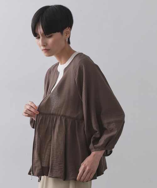 OPAQUE.CLIP(オペークドットクリップ)の「シアーバルーンペプラムブルゾン【洗える】(ブルゾン・レディース・ブラック/アイボリー/ダークブラウン・42/40/38)」の12枚目の写真