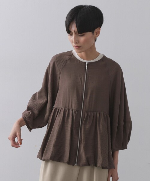 OPAQUE.CLIP(オペークドットクリップ)の「シアーバルーンペプラムブルゾン【洗える】(ブルゾン・レディース・ブラック/アイボリー/ダークブラウン・42/40/38)」の16枚目の写真