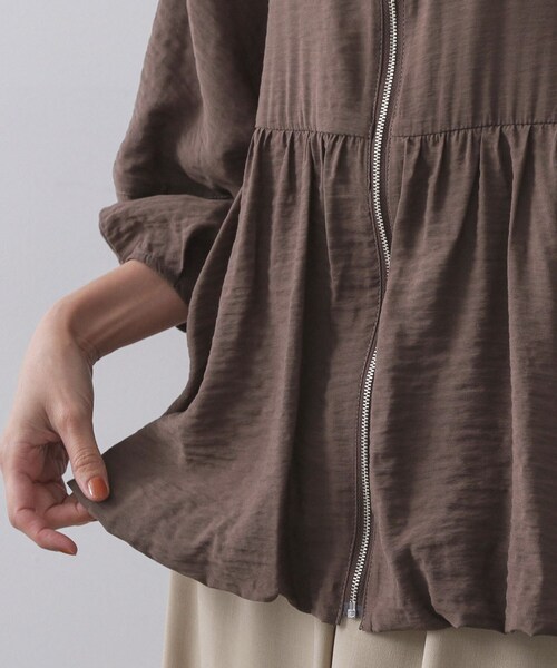 OPAQUE.CLIP(オペークドットクリップ)の「シアーバルーンペプラムブルゾン【洗える】(ブルゾン・レディース・ブラック/アイボリー/ダークブラウン・42/40/38)」の21枚目の写真