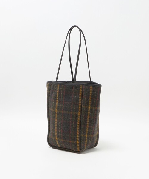 Steven Alan（スティーブンアラン）の「＜AMIACALVA＞OILED COTTON WOOL TOTE M/バッグ（ショルダーバッグ・レディース・ブラック・FREE）」の4枚目の写真