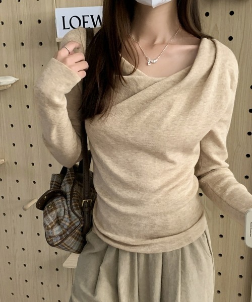 gossip!ロサンゼルス(ゴシップロサンゼルス)の「【Y2Kガーリー】アシンメトリーショルダーニットTシャツ(ニット/セーター・レディース・ブルー/ベージュ/オフホワイト・FREE)」の17枚目の写真