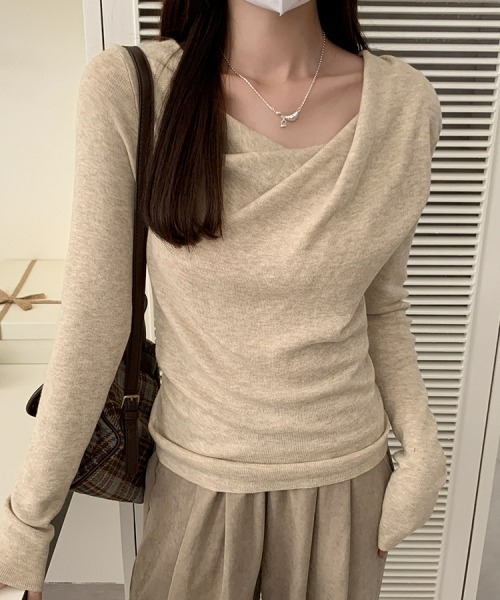 gossip!ロサンゼルス(ゴシップロサンゼルス)の「【Y2Kガーリー】アシンメトリーショルダーニットTシャツ(ニット/セーター・レディース・ブルー/ベージュ/オフホワイト・FREE)」の18枚目の写真