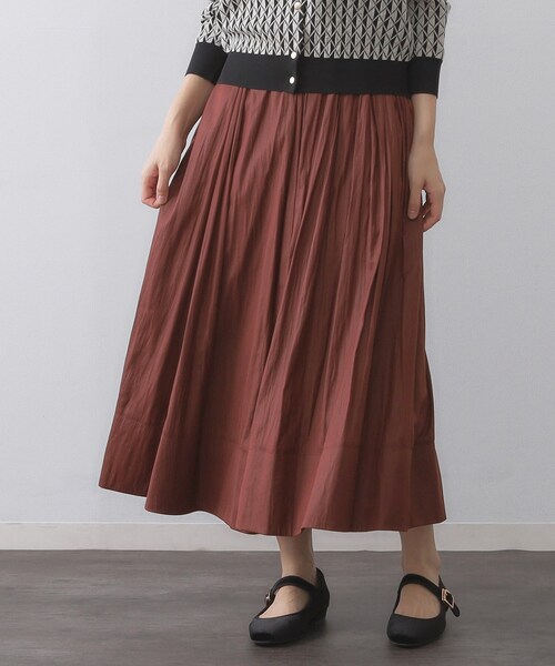 セール】レザーライクタックフレアスカート【洗濯機洗い可】（スカート