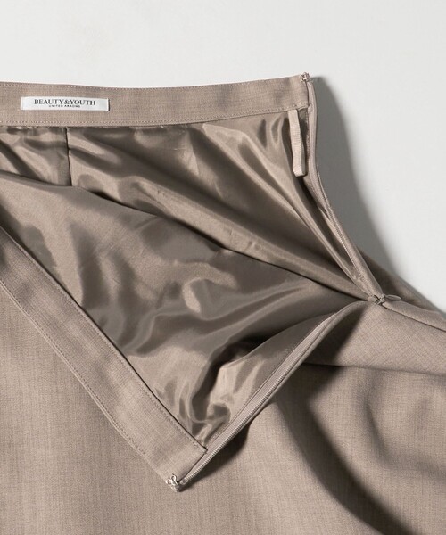 BEAUTY&YOUTH UNITED ARROWS（ビューティーアンドユースユナイテッドアローズ）の「ポリエステルツイル サーキュラースカート ウォッシャブル（スカート・レディース・ベージュ/ブラック・M/S）」の16枚目の写真