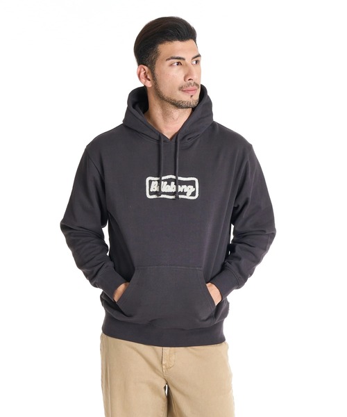 BILLABONG（ビラボン）の「BILLABONG メンズ SIGN パーカー 【OVER FIT】【2025年秋冬モデル】/ビラボンバックロゴ刺繍プルオーバーパーカー・フーディー（パーカー・メンズ・クリーム/ブラック系その他/グリーン・LARGE/X-LARGE/SMALL/MEDIUM）」の4枚目の写真