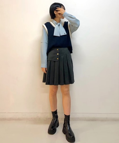 NICOLE CLUB(ニコル クラブ)の「インバーテッドプリーツスカート(スカート・レディース・チャコール/ブラウン/ボルドー・MEDIUM)」の11枚目の写真