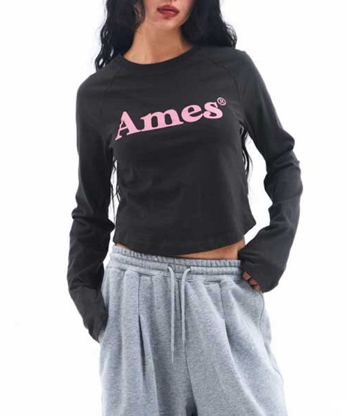 AMESWORLDWIDE(アメスワールドワイド)の「A'GEM/9 × .kom 『AMESWORLDWIDE/アメスワールドワイド』 BASIC LOGO LONGSLEEVE TEE/ベーシック ロゴ長袖Tシャツ(Tシャツ/カットソー・レディース・チャコールグレー/ライトグレー/ホワイト・M/S)」の3枚目の写真
