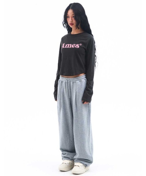 AMESWORLDWIDE(アメスワールドワイド)の「A'GEM/9 × .kom 『AMESWORLDWIDE/アメスワールドワイド』 BASIC LOGO LONGSLEEVE TEE/ベーシック ロゴ長袖Tシャツ(Tシャツ/カットソー・レディース・チャコールグレー/ライトグレー/ホワイト・M/S)」の5枚目の写真