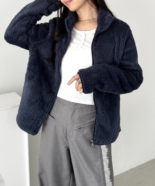 CLEA(クレア)の「スタンドカラーフリースジップジャケット(ブルゾン・レディース・ネイビー/ワインレッド/ブラック/アイボリー/ピンクベージュ・FREE)」の4枚目の写真