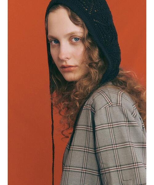 Te chichi TERRASSE(テチチテラス)の「クロシェ編み風ニットキャップ《2025autumn catalog item》(ハット・レディース・オフホワイト/ブラック・F)」の2枚目の写真