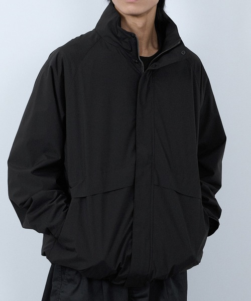 NAVY（ネイビー）の「NAVY SOLOTEX(R) 裏メッシュスタンドジャケット【耐久撥水 防風 透湿 ストレッチ】（ブルゾン・メンズ・グレイッシュベージュ/ブラック/ブラウン/ネイビー・XXL/XL/L/M/S）」の5枚目の写真