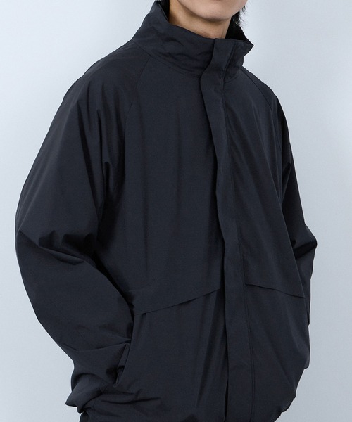 NAVY（ネイビー）の「NAVY SOLOTEX(R) 裏メッシュスタンドジャケット【耐久撥水 防風 透湿 ストレッチ】（ブルゾン・メンズ・グレイッシュベージュ/ブラック/ブラウン/ネイビー・XXL/XL/L/M/S）」の10枚目の写真