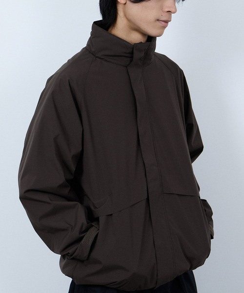 NAVY（ネイビー）の「NAVY SOLOTEX(R) 裏メッシュスタンドジャケット【耐久撥水 防風 透湿 ストレッチ】（ブルゾン・メンズ・グレイッシュベージュ/ブラック/ブラウン/ネイビー・XXL/XL/L/M/S）」の13枚目の写真