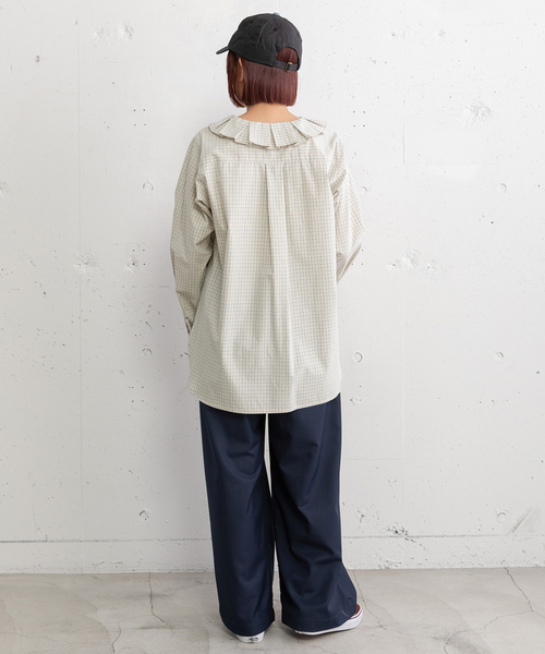 POU DOU DOU（プードゥドゥ）の「ランダムプリーツカラーシャツ（シャツ/ブラウス・レディース・オフホワイト/ベージュ/ダークブラウン・M）」の9枚目の写真