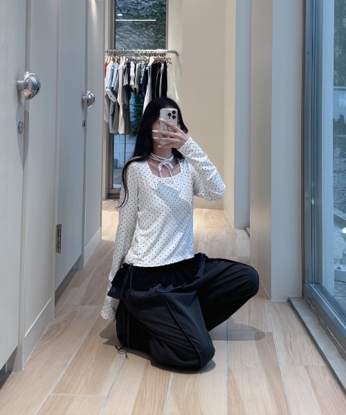 nemne store（ネンネストア）の「ドットリボンテレコロンＴ（Tシャツ/カットソー・レディース・オフホワイト/ネイビー・SMALL/MEDIUM）」の4枚目の写真