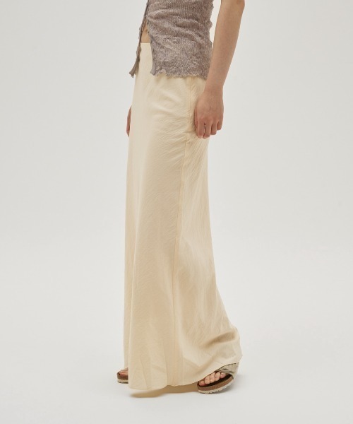 TODAYFUL（トゥデイフル）の「Washer Pencil Skirt（スカート・レディース・バーガンディー/アイボリー/ブラック・36inch/38inch）」の2枚目の写真