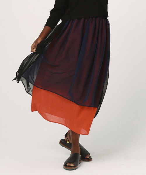 bedsidedrama（ベットサイドドラマ）の「Mirage Layer Skirt（スカート・レディース・グレー/ブラック・1）」の2枚目の写真