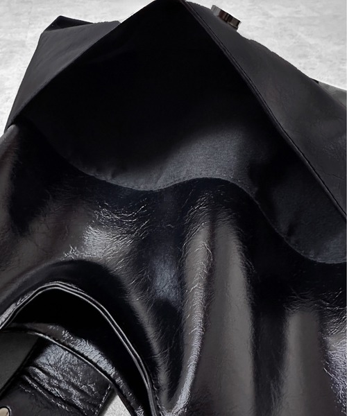 jiasecond.（ジアセカンド）の「【jiasecond.】メタルディテールワンショルダーバッグ / バッグ 鞄 BAG ショルダー A4 ベルト 斜め掛け 合皮 合成皮革 ブラック ZOZOTOWN限定（ショルダーバッグ・レディース・ブラック・FREE）」の7枚目の写真