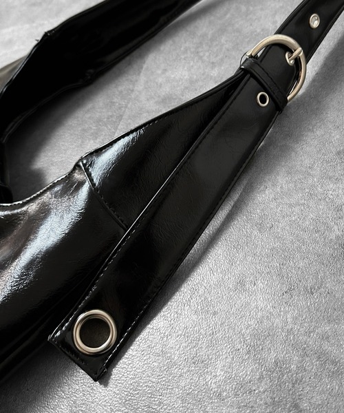 jiasecond.（ジアセカンド）の「【jiasecond.】メタルディテールワンショルダーバッグ / バッグ 鞄 BAG ショルダー A4 ベルト 斜め掛け 合皮 合成皮革 ブラック ZOZOTOWN限定（ショルダーバッグ・レディース・ブラック・FREE）」の8枚目の写真
