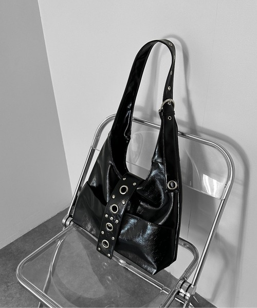 jiasecond.（ジアセカンド）の「【jiasecond.】メタルディテールワンショルダーバッグ / バッグ 鞄 BAG ショルダー A4 ベルト 斜め掛け 合皮 合成皮革 ブラック ZOZOTOWN限定（ショルダーバッグ・レディース・ブラック・FREE）」の10枚目の写真