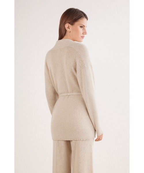 Intimissimi(インティミッシミ)の「CARDIGAN CON CINTURA 100% CASHMERE(カーディガン/ボレロ・レディース・ブラック/ホワイト/ライトベージュ/ヘザーグレー/ブルー・M/L/S/M)」の11枚目の写真