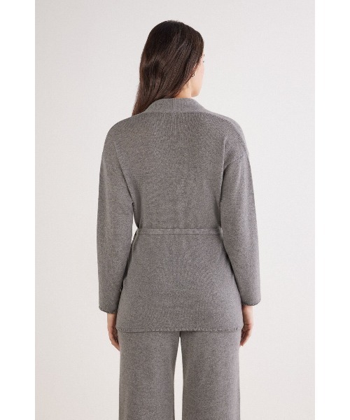Intimissimi(インティミッシミ)の「CARDIGAN CON CINTURA 100% CASHMERE(カーディガン/ボレロ・レディース・ブラック/ホワイト/ライトベージュ/ヘザーグレー/ブルー・M/L/S/M)」の6枚目の写真