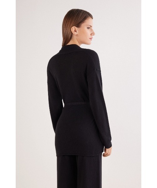 Intimissimi(インティミッシミ)の「CARDIGAN CON CINTURA 100% CASHMERE(カーディガン/ボレロ・レディース・ブラック/ホワイト/ライトベージュ/ヘザーグレー/ブルー・M/L/S/M)」の22枚目の写真