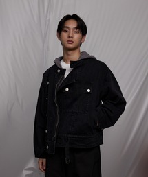 アシンメトリー」に該当するメンズのデニムジャケット