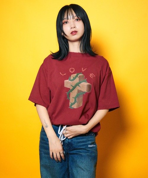 Subciety(サブサエティ)の「【WOMEN】Thorn cross tee(Tシャツ/カットソー・レディース・バーガンディー/ホワイト/ブラック・FREE)」の3枚目の写真