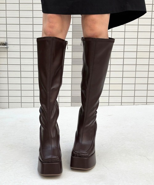 Tomieco(トミエコ)の「ストレッチ 厚底ロングブーツ(ブーツ・レディース・ブラック/ダークブラウン・LL/L/M/S)」の18枚目の写真