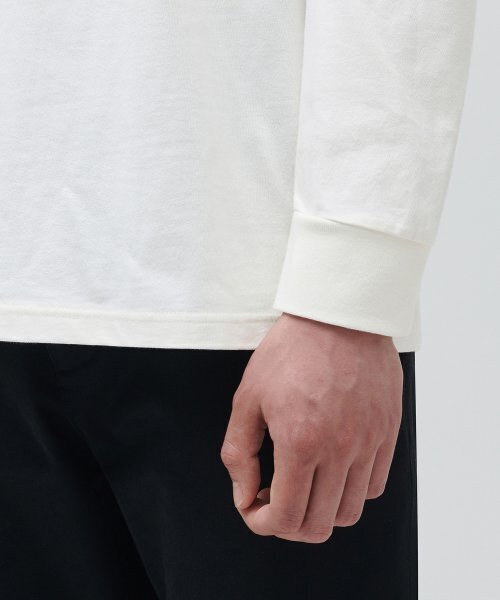 MUSINSA STANDARD（ムシンサスタンダード）の「クルーネック長袖Tシャツ[クリーム]（Tシャツ/カットソー・メンズ・その他・MEDIUM/LARGE/X-LARGE/XX-LARGE/XXX-LARGE/SMALL）」の11枚目の写真