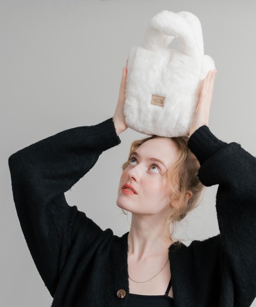THE NORTH FACE(ザノースフェイス)の「日本未展開モデル THE NORTH FACE ザ・ノースフェイス WHITE LABEL ホワイトレーベル PLUMPY TOTE BAG MINI FUR/2WAYミニバッグ(ショルダーバッグ・レディース・ホワイト/ブラック・FREE)」の3枚目の写真