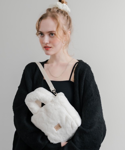 THE NORTH FACE(ザノースフェイス)の「日本未展開モデル THE NORTH FACE ザ・ノースフェイス WHITE LABEL ホワイトレーベル PLUMPY TOTE BAG MINI FUR/2WAYミニバッグ(ショルダーバッグ・レディース・ホワイト/ブラック・FREE)」の6枚目の写真