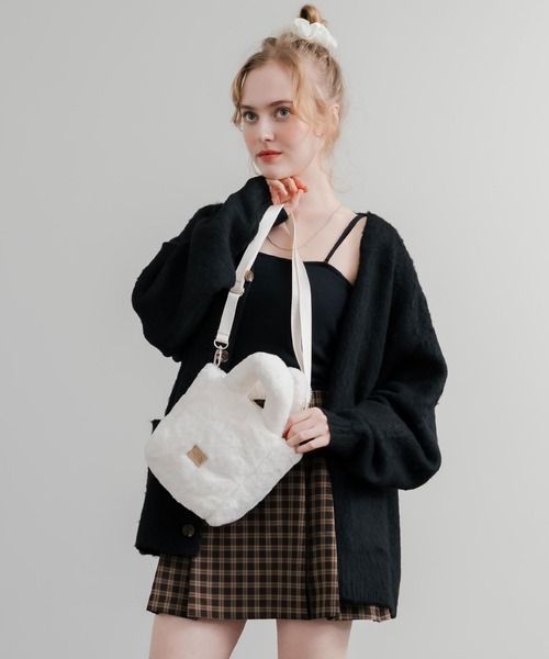 THE NORTH FACE(ザノースフェイス)の「日本未展開モデル THE NORTH FACE ザ・ノースフェイス WHITE LABEL ホワイトレーベル PLUMPY TOTE BAG MINI FUR/2WAYミニバッグ(ショルダーバッグ・レディース・ホワイト/ブラック・FREE)」の7枚目の写真