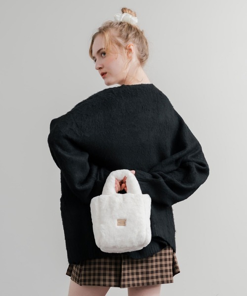 THE NORTH FACE(ザノースフェイス)の「日本未展開モデル THE NORTH FACE ザ・ノースフェイス WHITE LABEL ホワイトレーベル PLUMPY TOTE BAG MINI FUR/2WAYミニバッグ(ショルダーバッグ・レディース・ホワイト/ブラック・FREE)」の9枚目の写真
