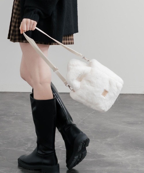 THE NORTH FACE(ザノースフェイス)の「日本未展開モデル THE NORTH FACE ザ・ノースフェイス WHITE LABEL ホワイトレーベル PLUMPY TOTE BAG MINI FUR/2WAYミニバッグ(ショルダーバッグ・レディース・ホワイト/ブラック・FREE)」の10枚目の写真